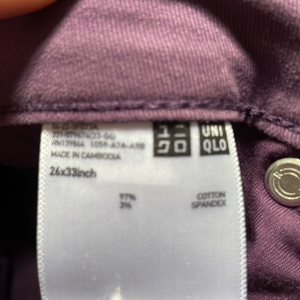 26x33 womens purple Uniqlo jeans - Picture 4 of 5